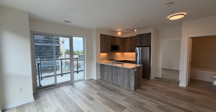420-15 Watergarden Drive, Mississauga, ON, L5R 0H4 - 2