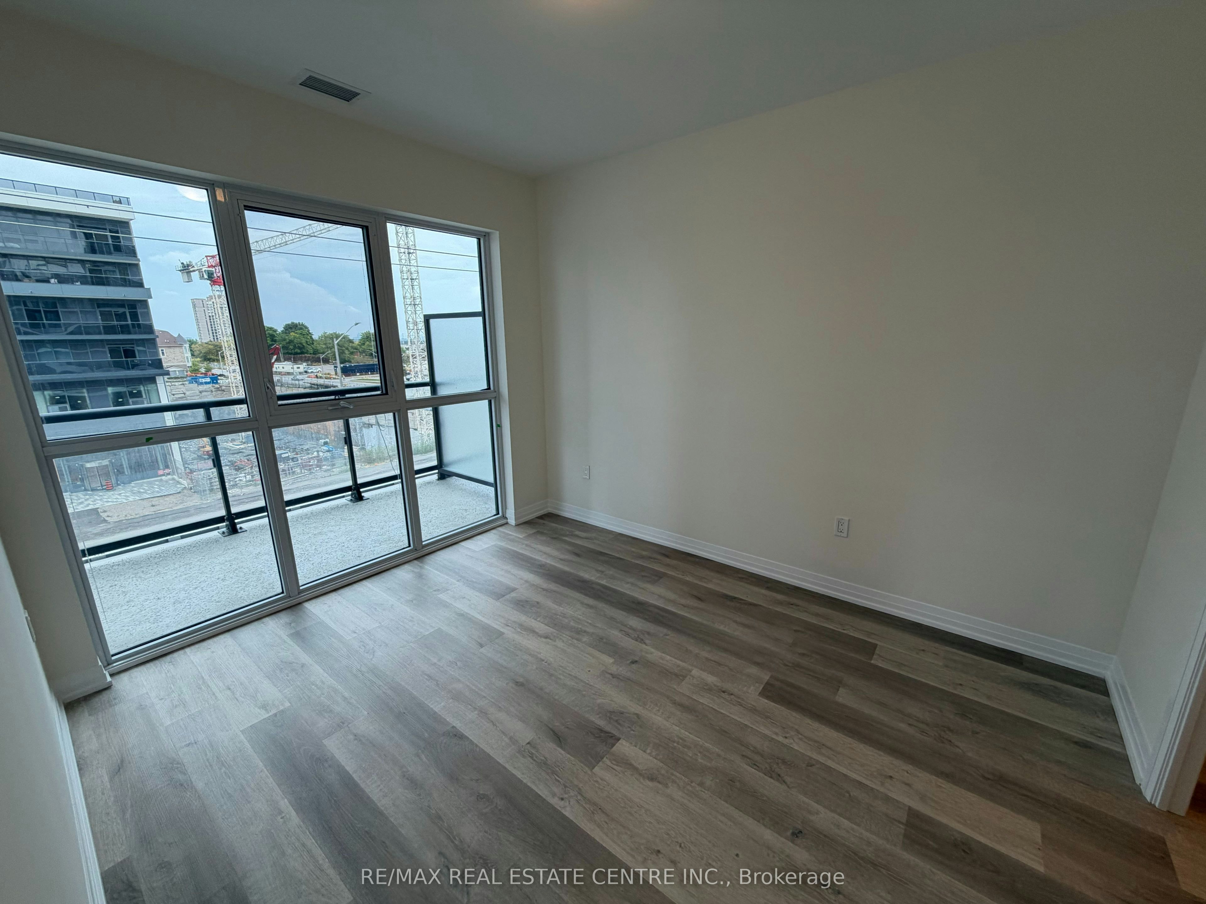 420-15 Watergarden Drive, Mississauga, ON, L5R 0H4 - 6