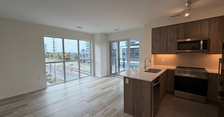 420-15 Watergarden Drive, Mississauga, ON, L5R 0H4 - 3
