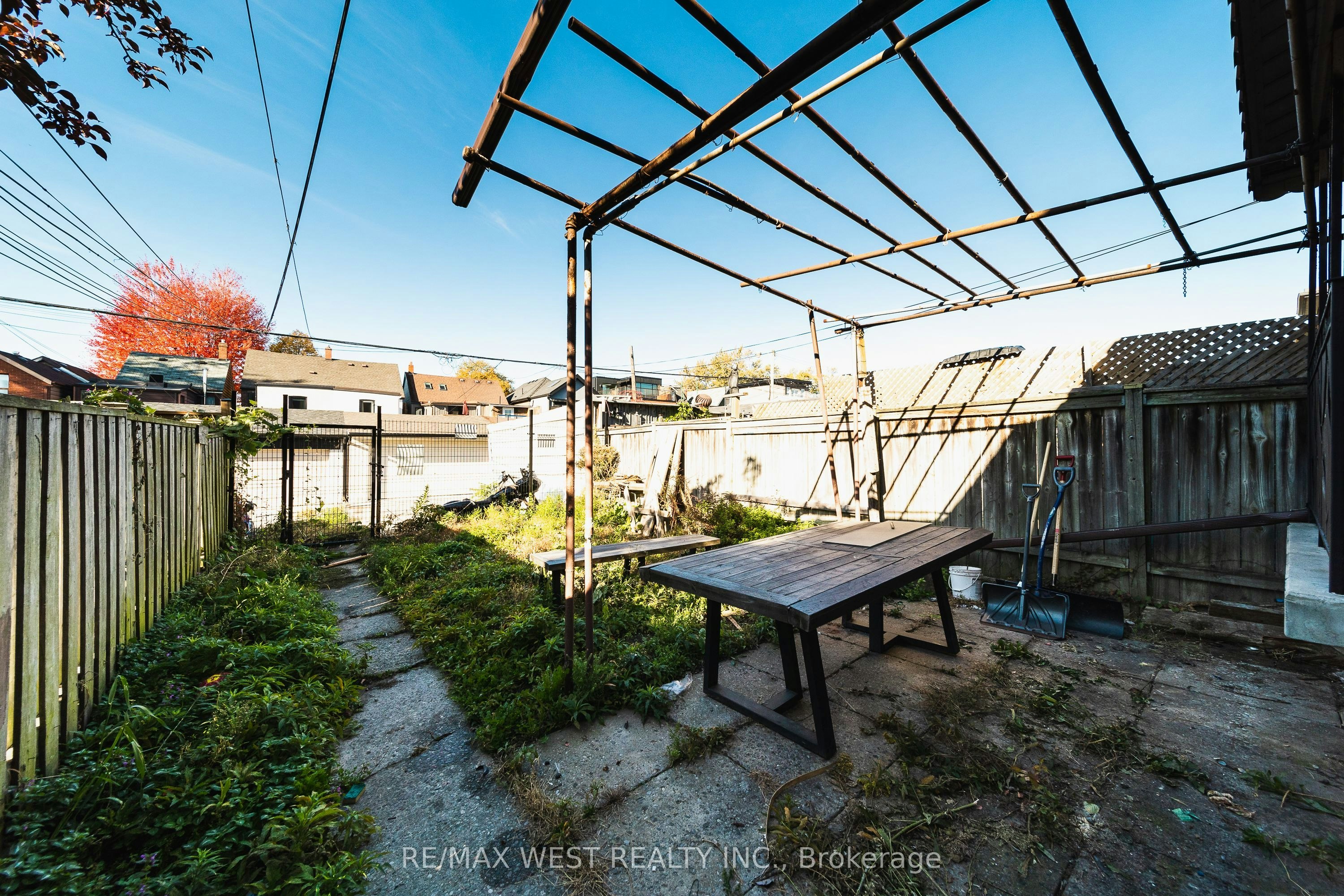 Main-862 Ossington Avenue, Toronto, ON, M6G 3V1 - 12