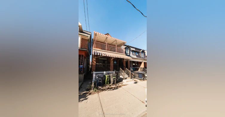 Main-862 Ossington Avenue, Toronto, ON, M6G 3V1