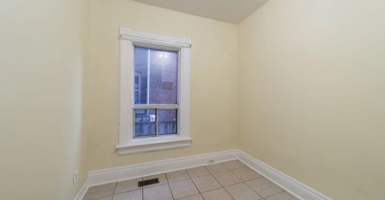 Main-862 Ossington Avenue, Toronto, ON, M6G 3V1 - 9
