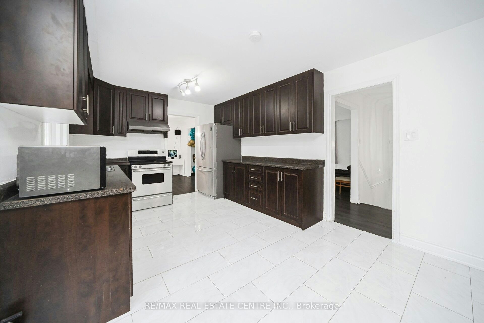 15095 Dixie Road, Caledon, ON, L7C 2N1 - 15