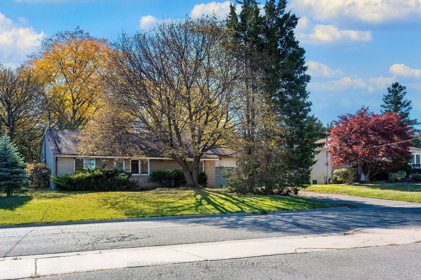 112 Vista Boulevard, Mississauga, ON, L5M 1V9