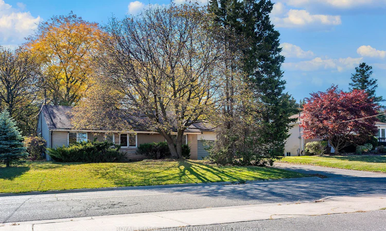 112 Vista Boulevard