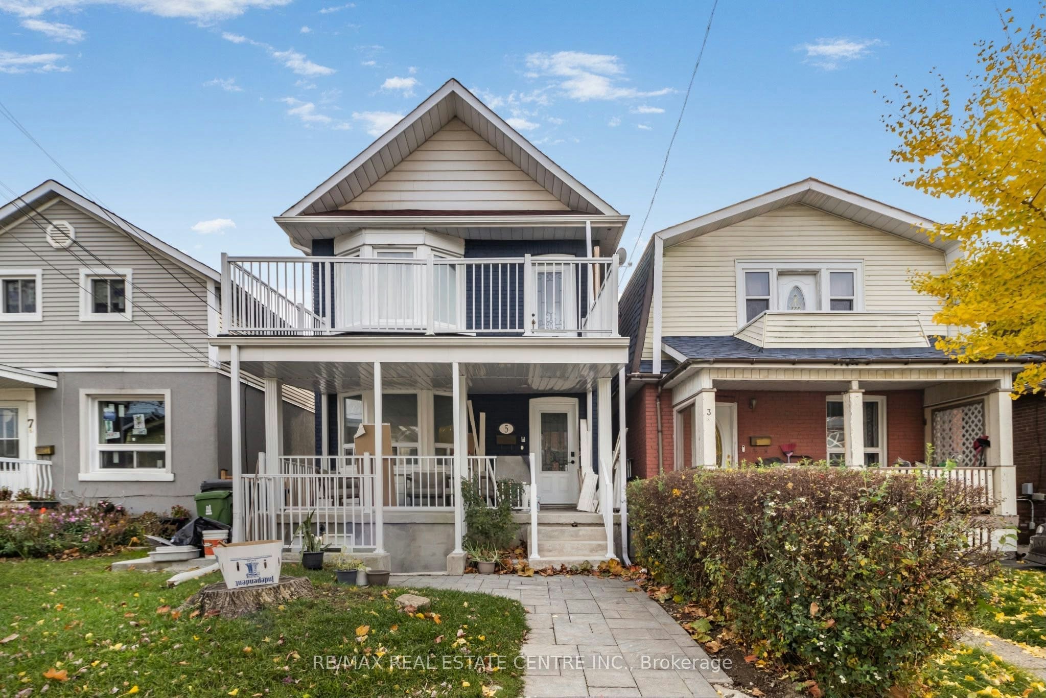 5 Rutherford Avenue, Toronto, ON, M6M 2C5