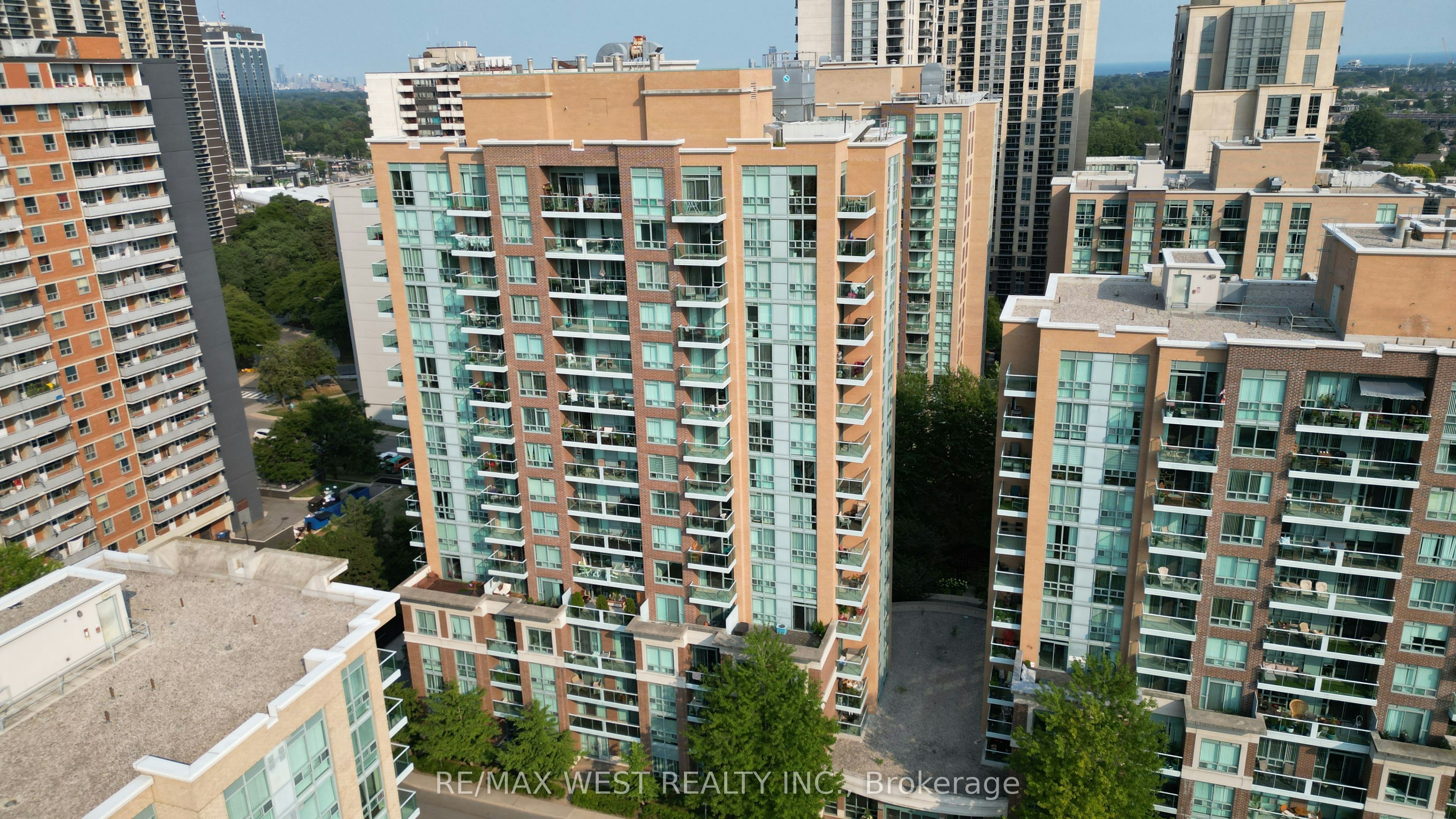 604-15 Michael Power Place, Toronto, ON, M9A 5G4