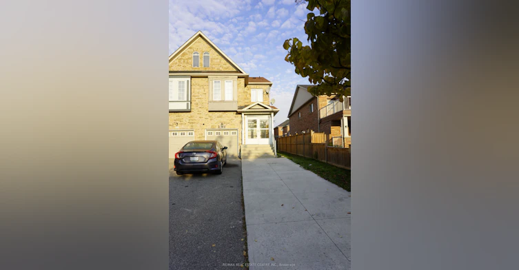 858 Bethany Crescent, Mississauga, ON, L5V 3B9