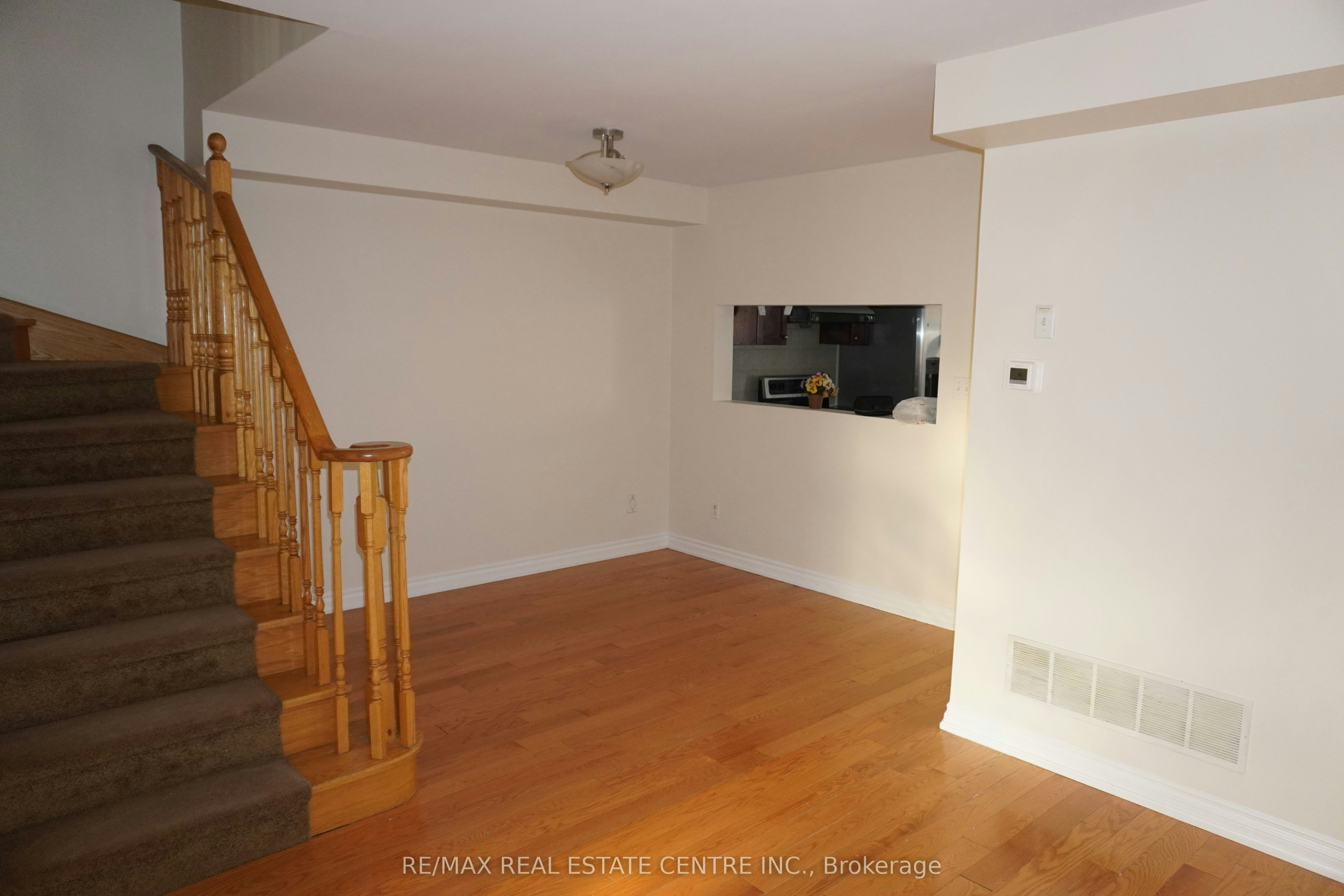 858 Bethany Crescent, Mississauga, ON, L5V 3B9 - 6