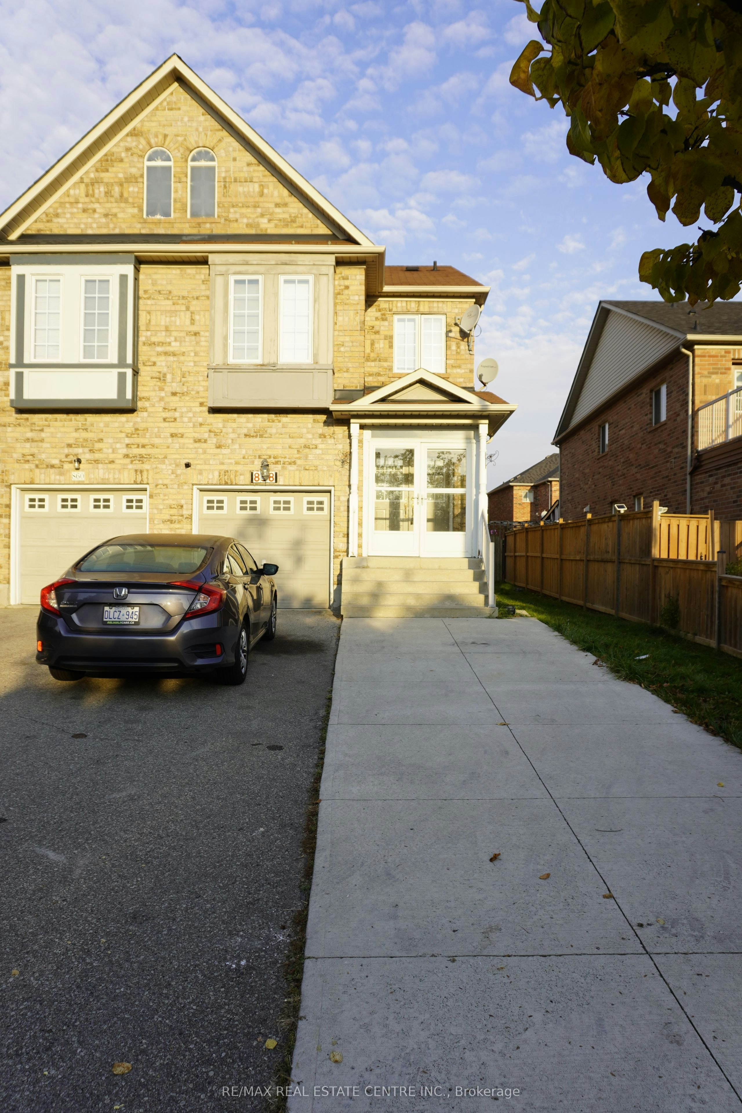 858 Bethany Crescent, Mississauga, ON, L5V 3B9 - 2