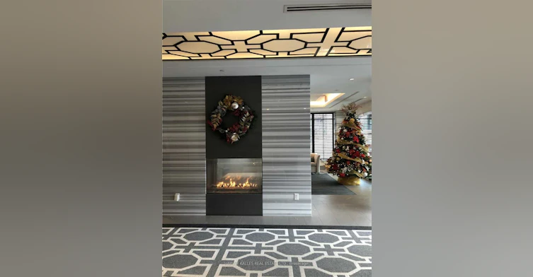 411-2 Old Mill Drive, Toronto, ON, M6S 7Z8 - 2