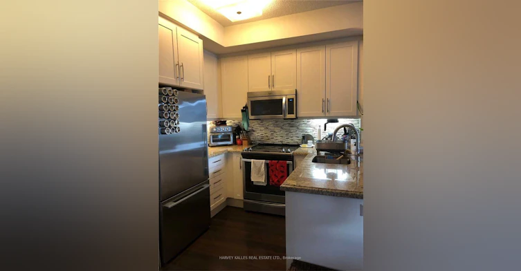 411-2 Old Mill Drive, Toronto, ON, M6S 7Z8 - 5