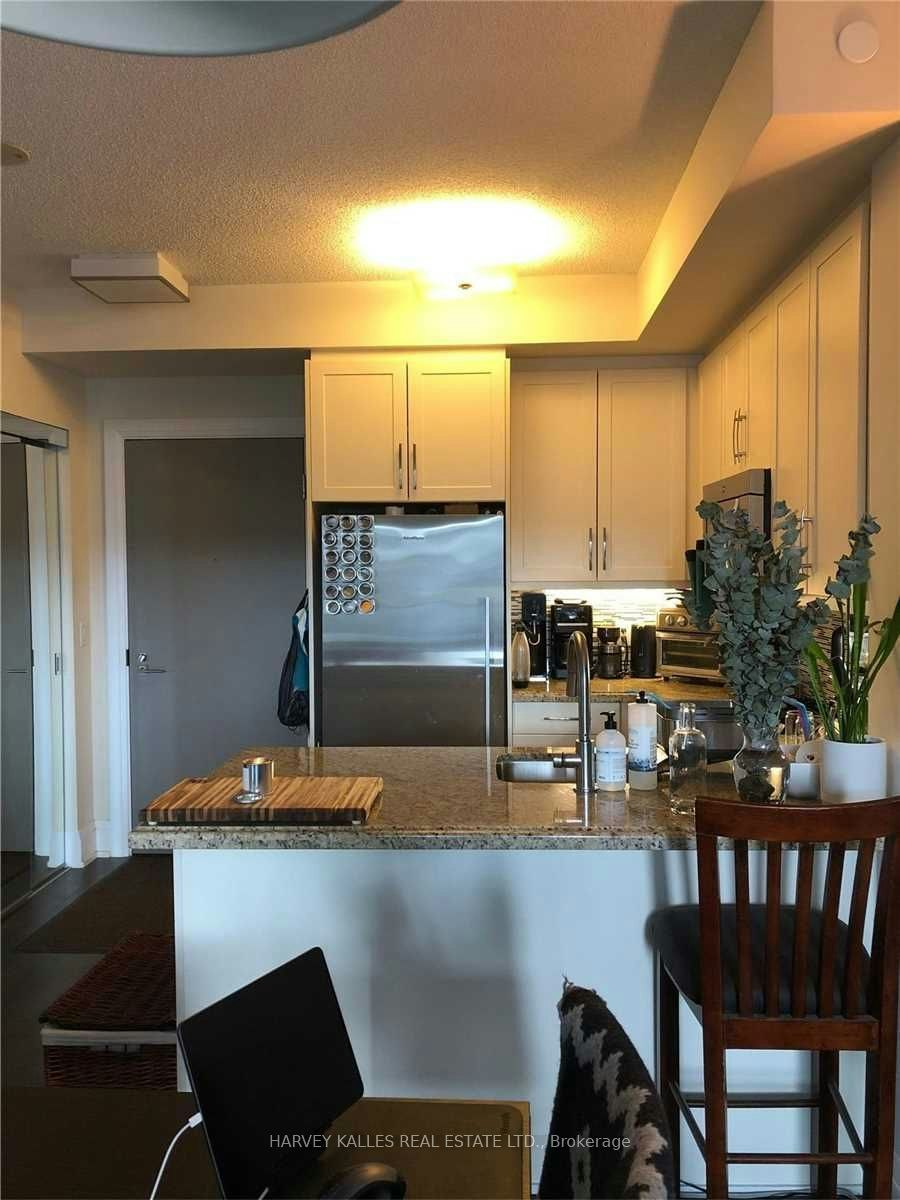 411-2 Old Mill Drive, Toronto, ON, M6S 7Z8 - 9