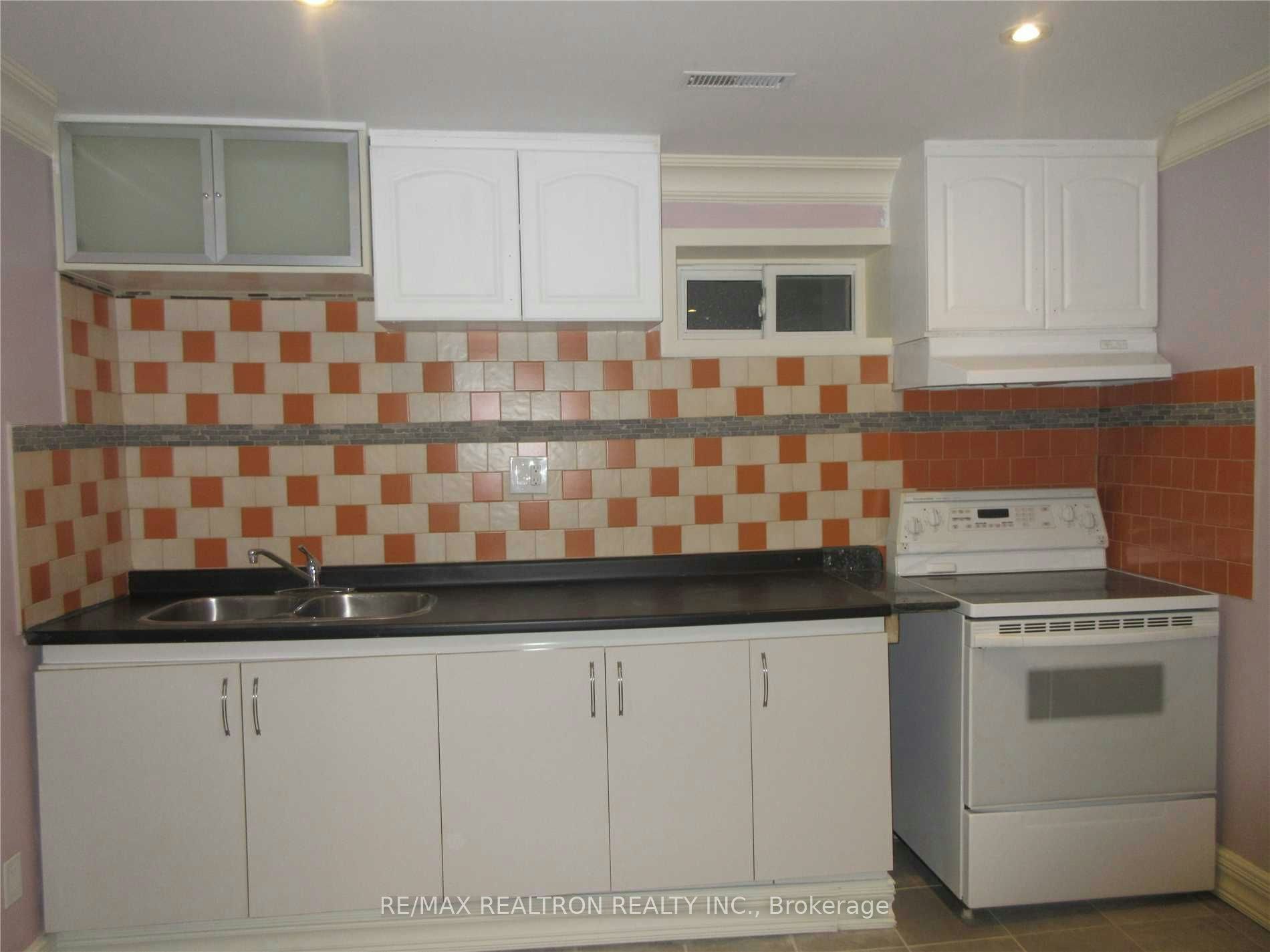 Bsmnt-3876 Teeswater Road, Mississauga, ON, L4T 3L1