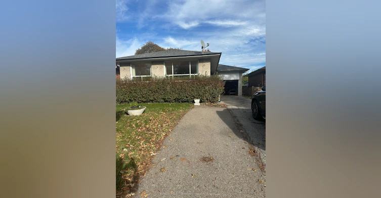 33 Aikenhead Road, Toronto, ON, M9R 2Z1