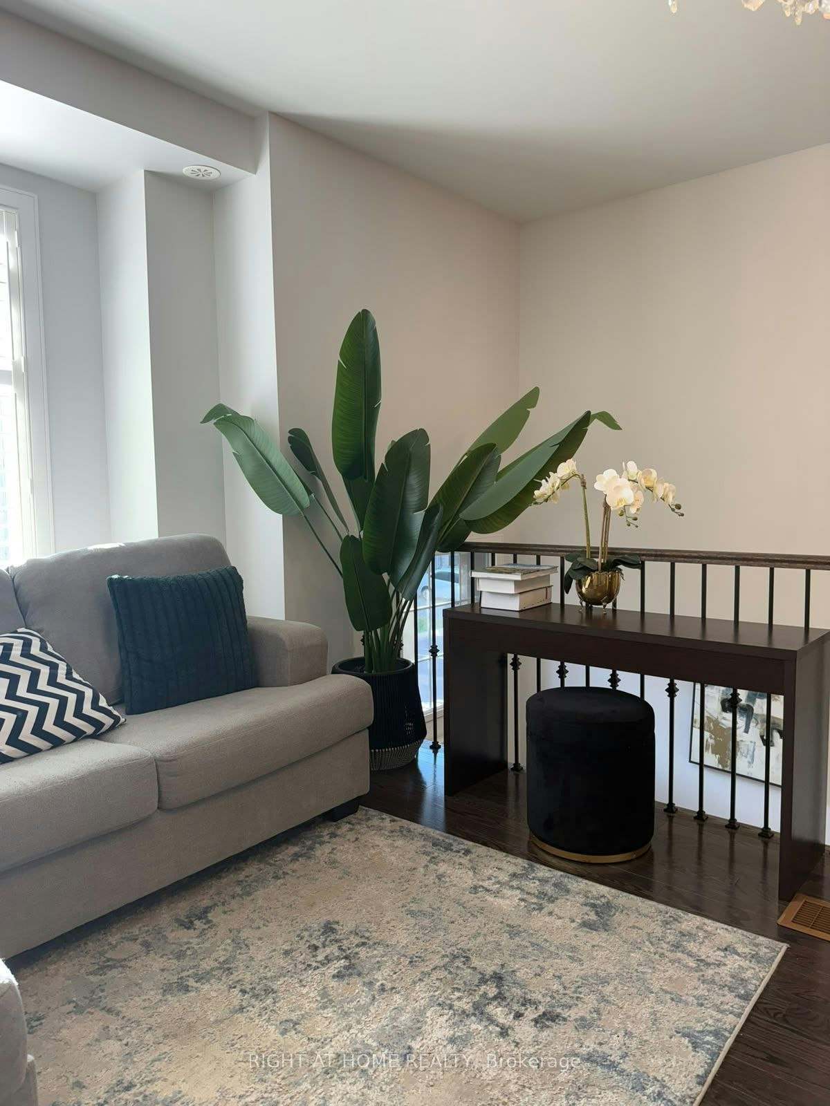 1142 Beachcomber Road, Mississauga, ON, L5G 0B5 - 7
