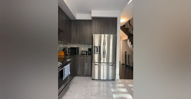 1142 Beachcomber Road, Mississauga, ON, L5G 0B5 - 5