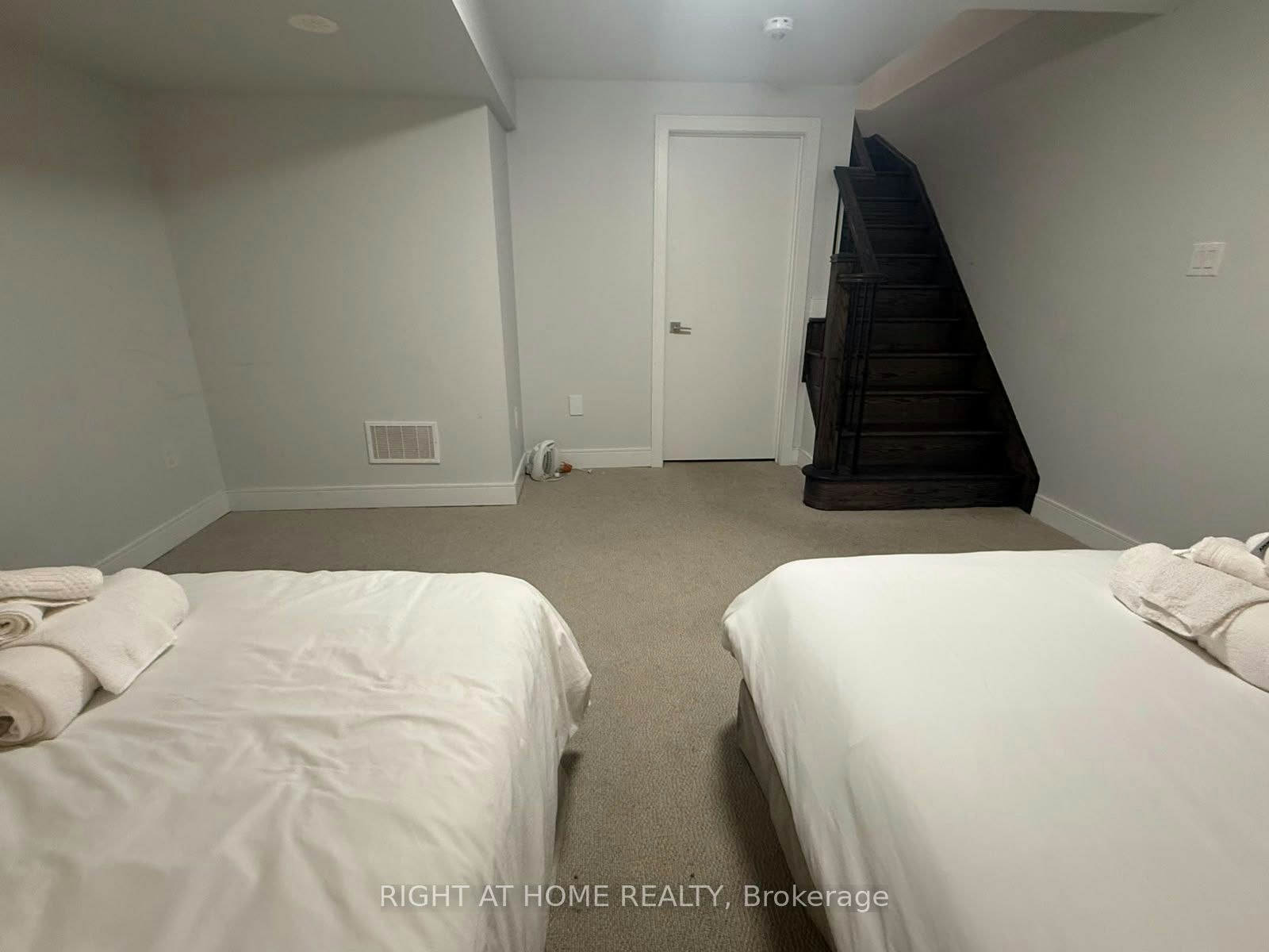 1142 Beachcomber Road, Mississauga, ON, L5G 0B5 - 18
