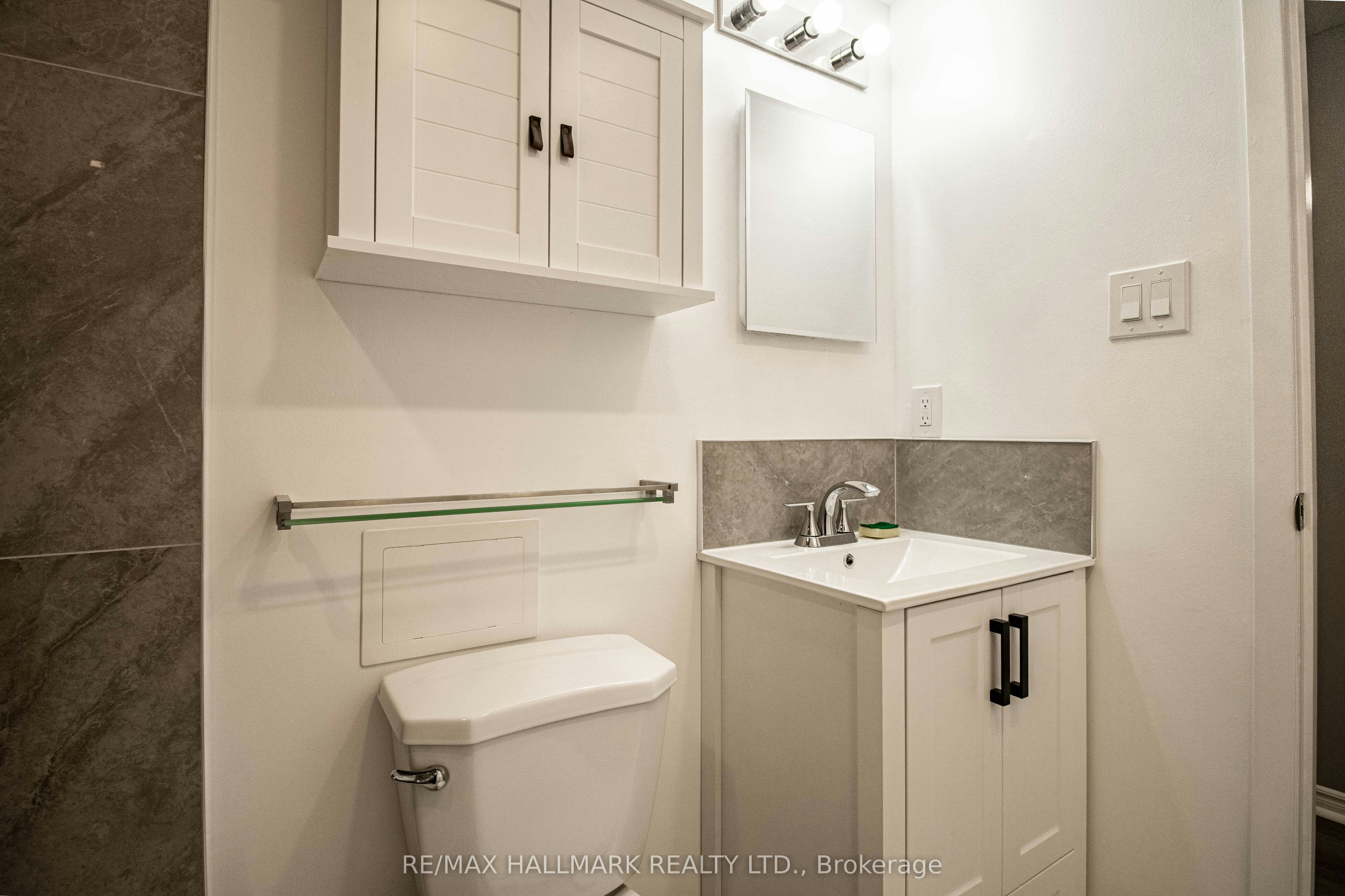 300-123 Dunn Avenue, Toronto, ON, M6K 2R8 - 8