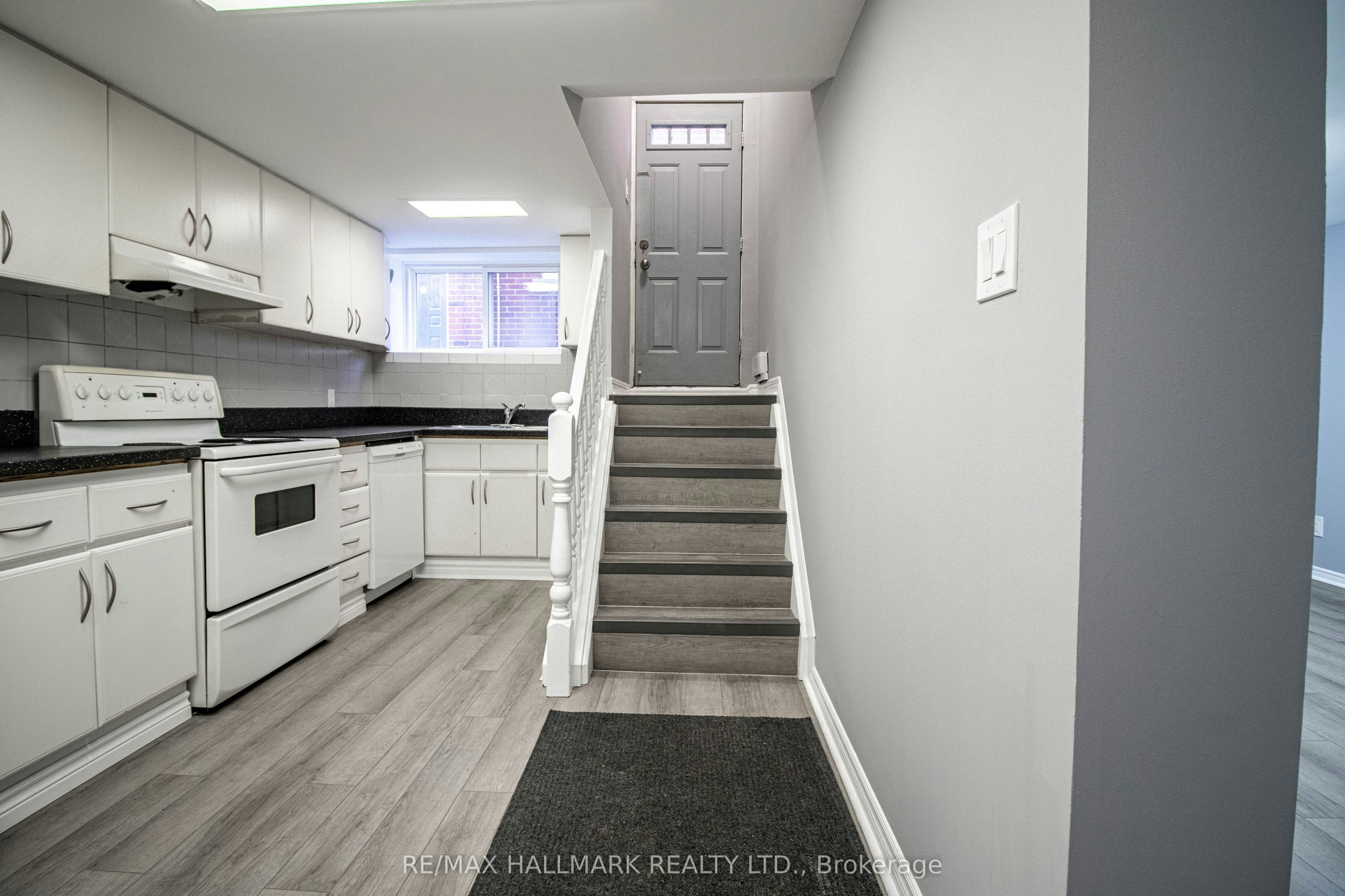 300-123 Dunn Avenue, Toronto, ON, M6K 2R8 - 2