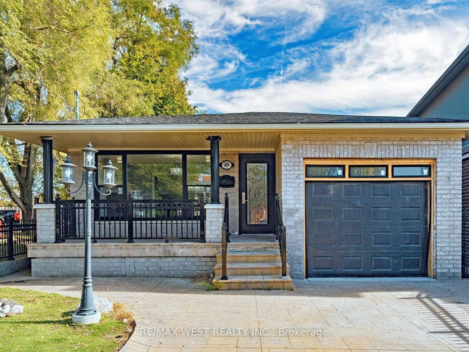 49 Dynevor Road, Toronto, ON, M6E 3W7