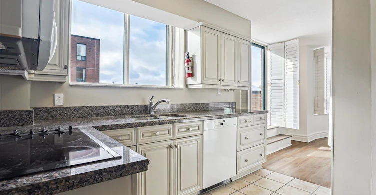 215-221 Robinson Street, Oakville, ON, L6J 7N9 - 13