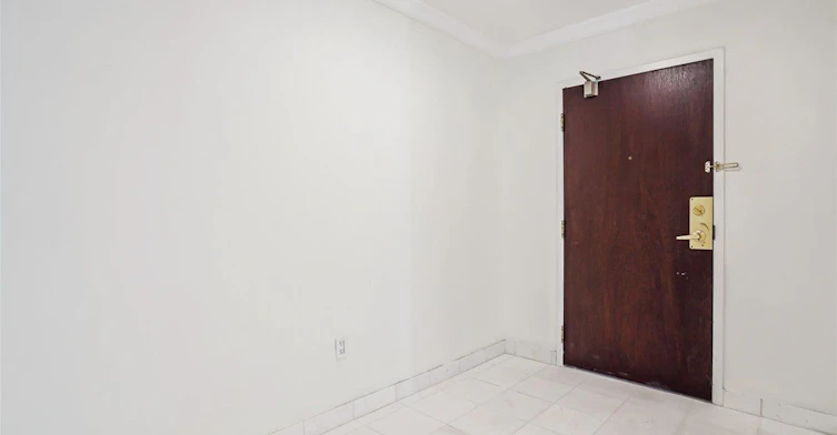 215-221 Robinson Street, Oakville, ON, L6J 7N9 - 2