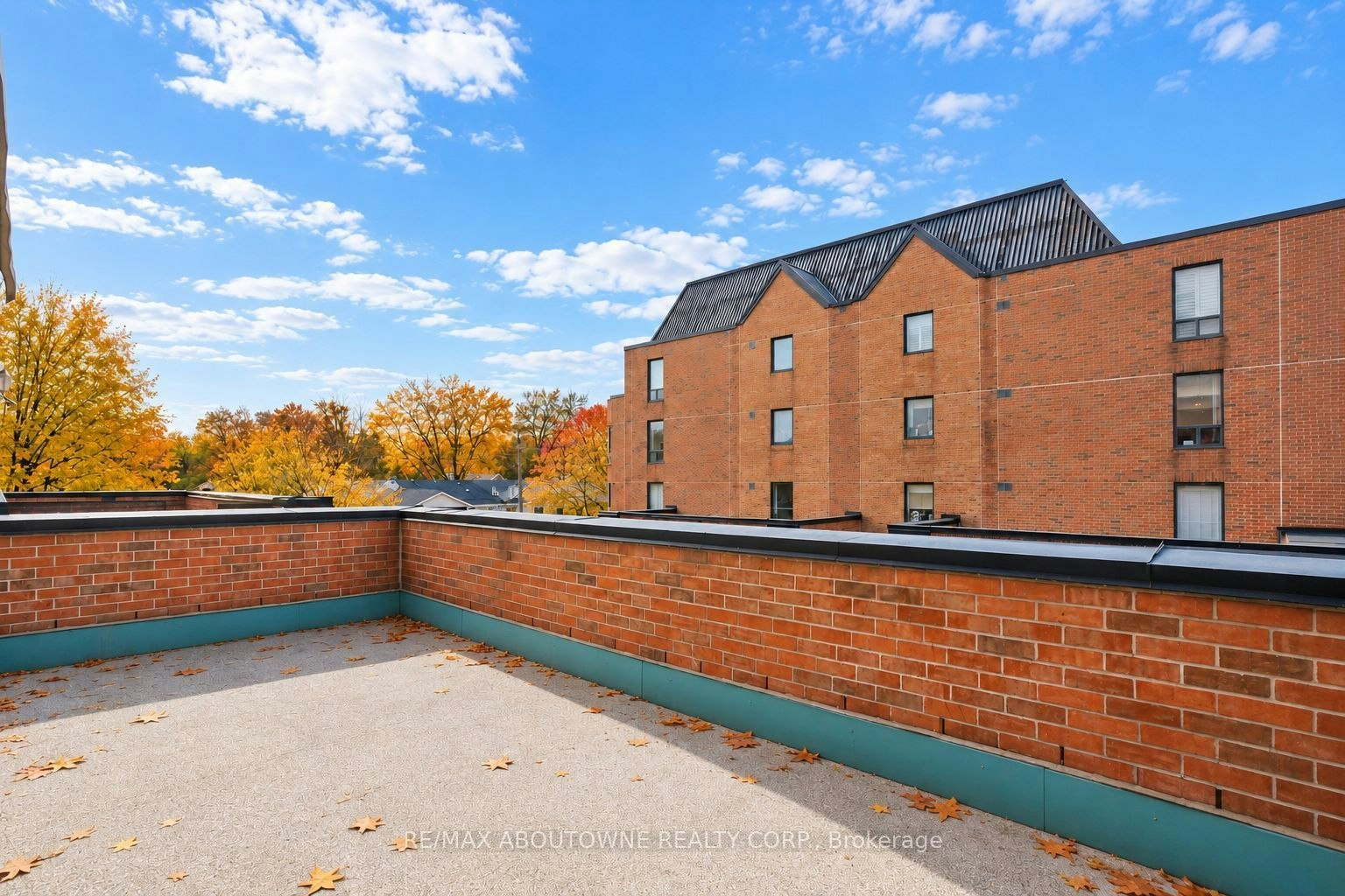 215-221 Robinson Street, Oakville, ON, L6J 7N9 - 30
