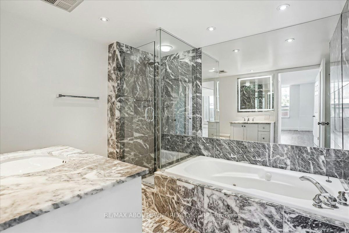 215-221 Robinson Street, Oakville, ON, L6J 7N9 - 21