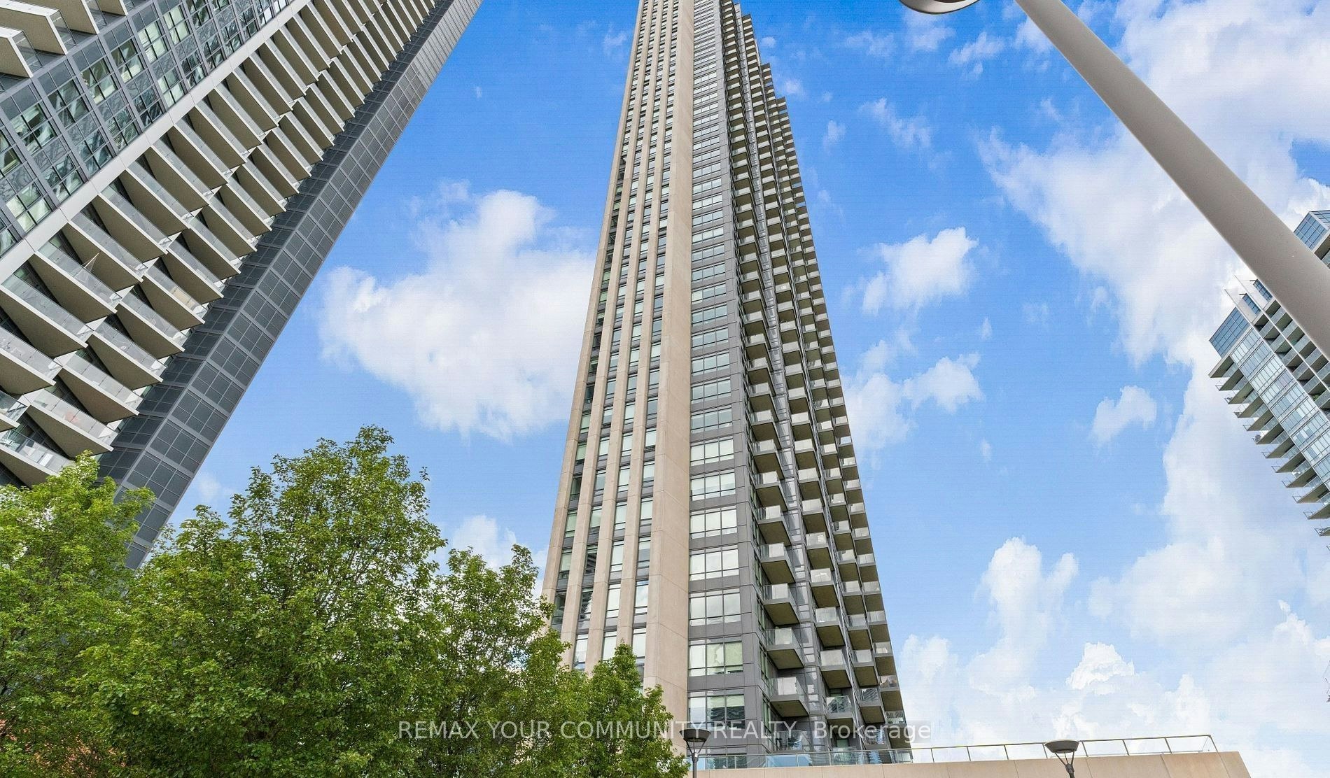 306-36 Park Lawn Road, Toronto, ON, M8V 0E6