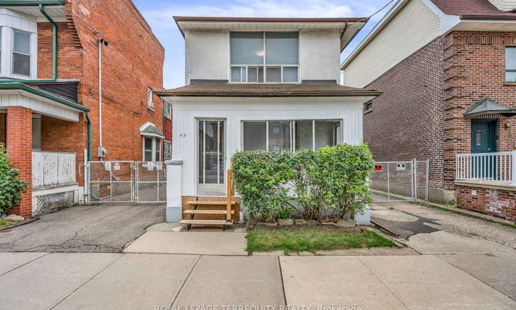 43 Lappin Avenue