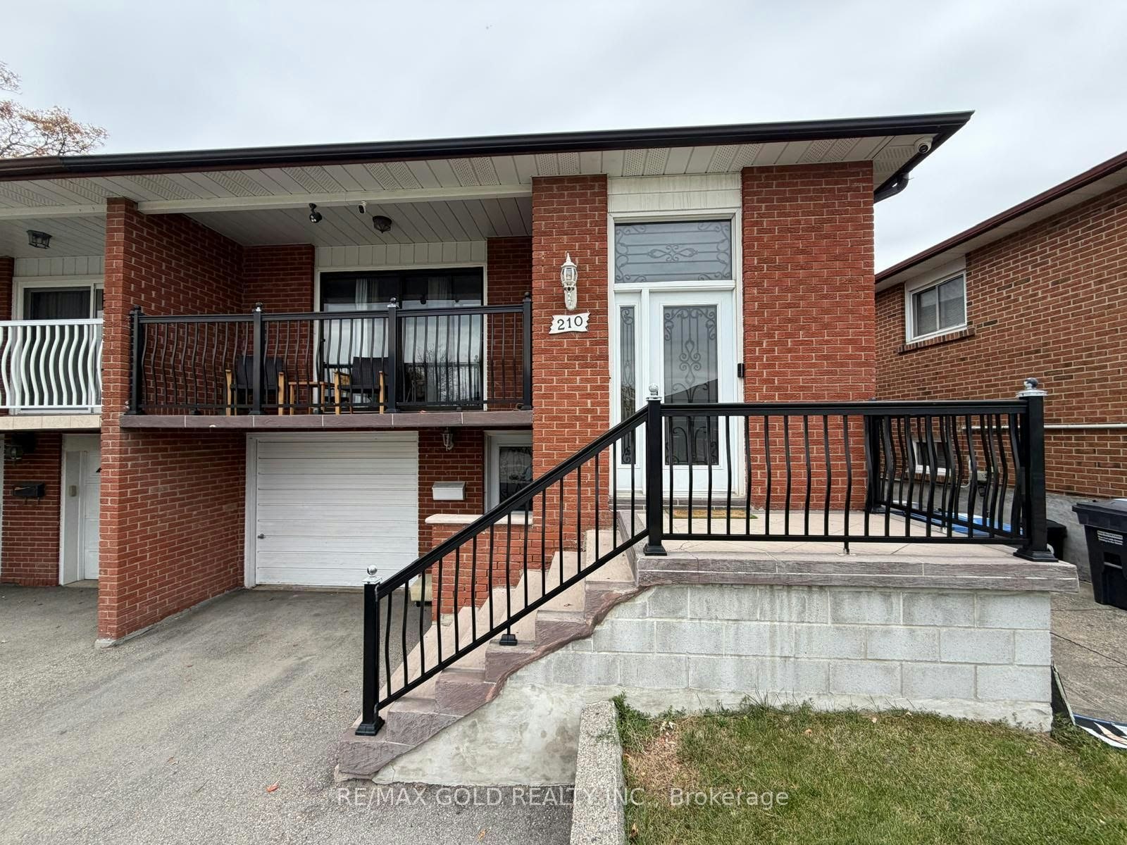 210 Harold Street, Brampton, ON, L6Y 2G2