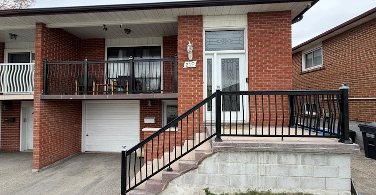 210 Harold Street, Brampton, ON, L6Y 2G2