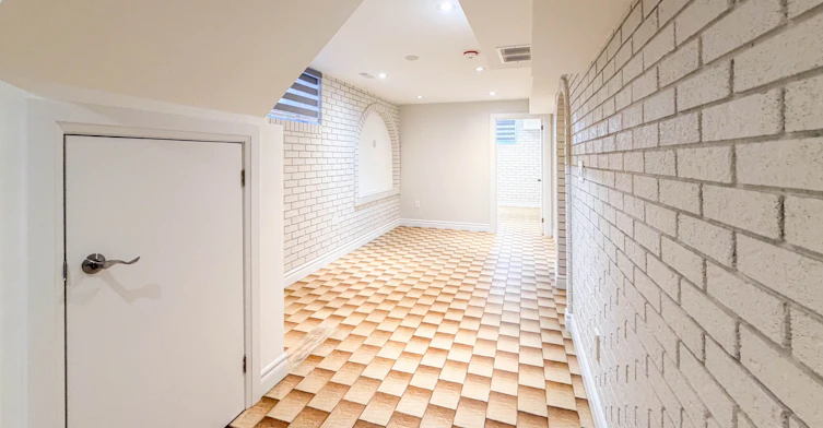 Lower-1077 Glencairn Avenue, Toronto, ON, M6B 2B1 - 8