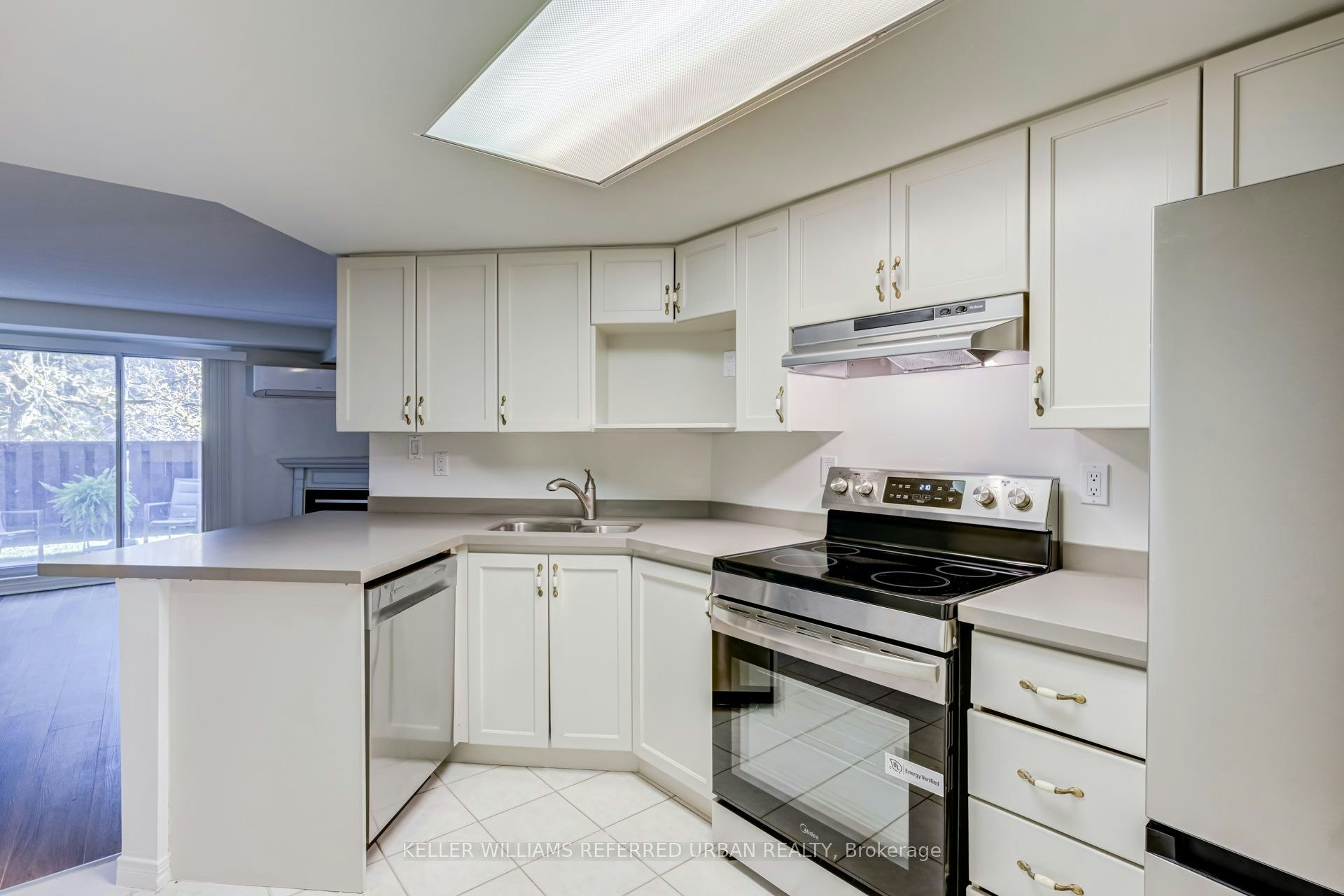 108-3499 Upper Middle Road, Burlington, ON, L6M 4M7 - 3