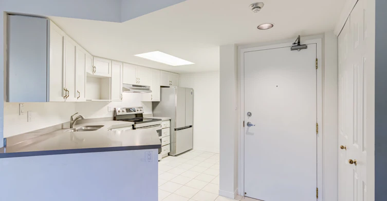 108-3499 Upper Middle Road, Burlington, ON, L6M 4M7 - 4