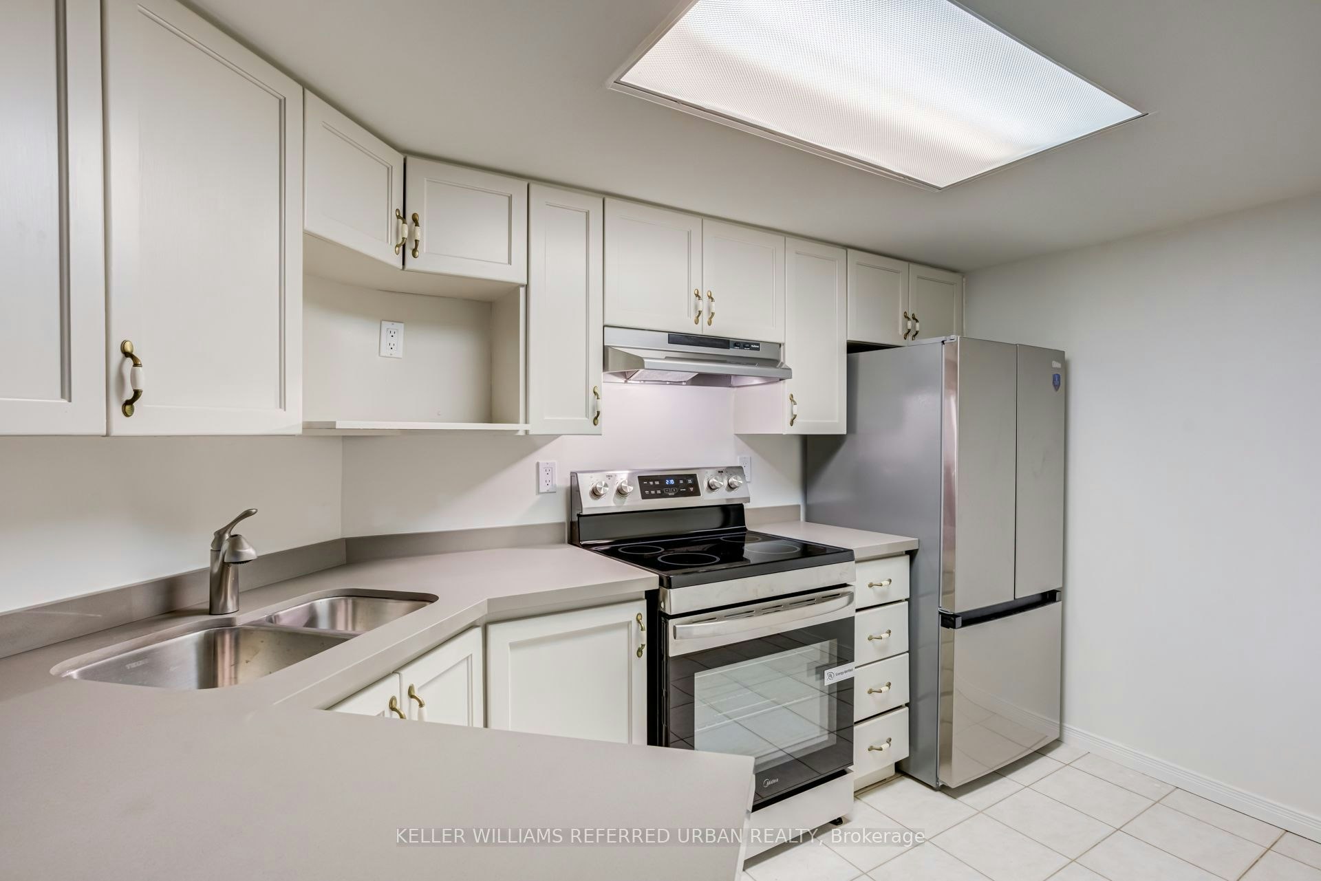 108-3499 Upper Middle Road, Burlington, ON, L6M 4M7 - 2