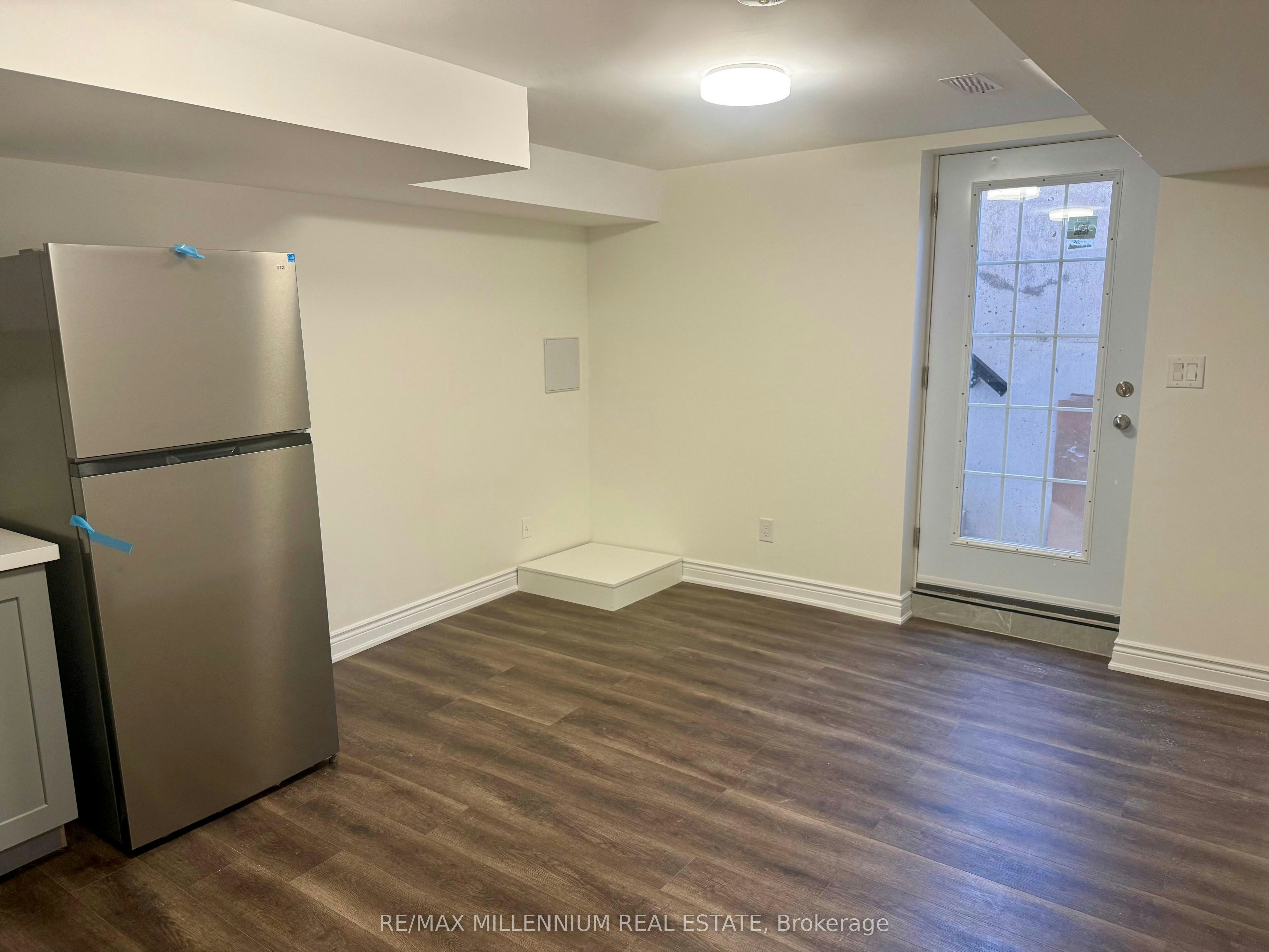 Bsmt-1527 Princelea Place, Mississauga, ON, L5M 3N9 - 2