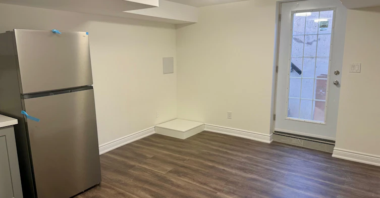 Bsmt-1527 Princelea Place, Mississauga, ON, L5M 3N9 - 2