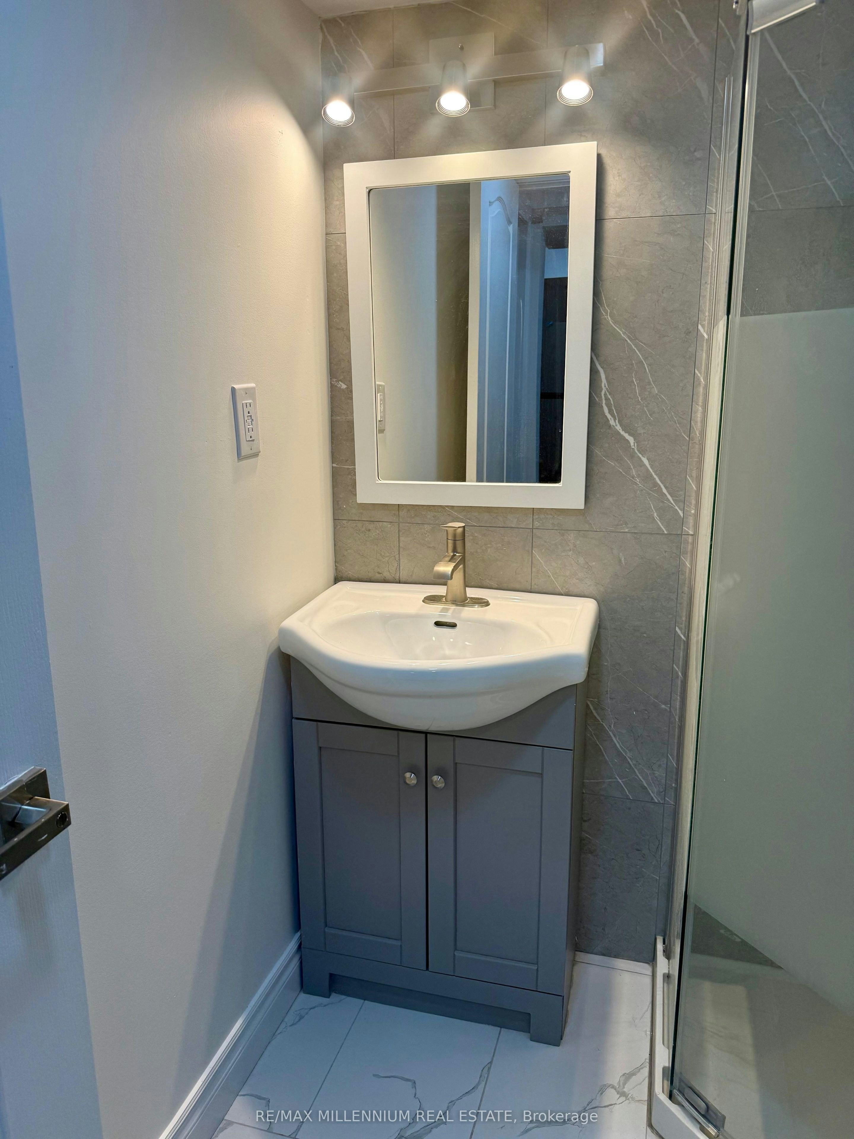 Bsmt-1527 Princelea Place, Mississauga, ON, L5M 3N9 - 7