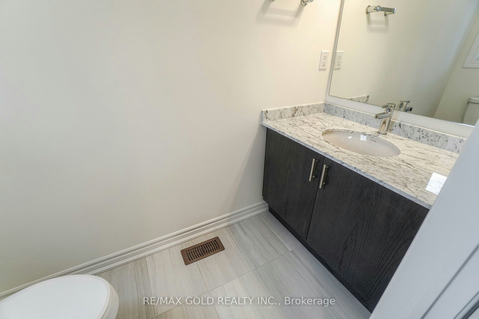 26 Del Grappa Street, Caledon, ON, L7C 4L1 - 19