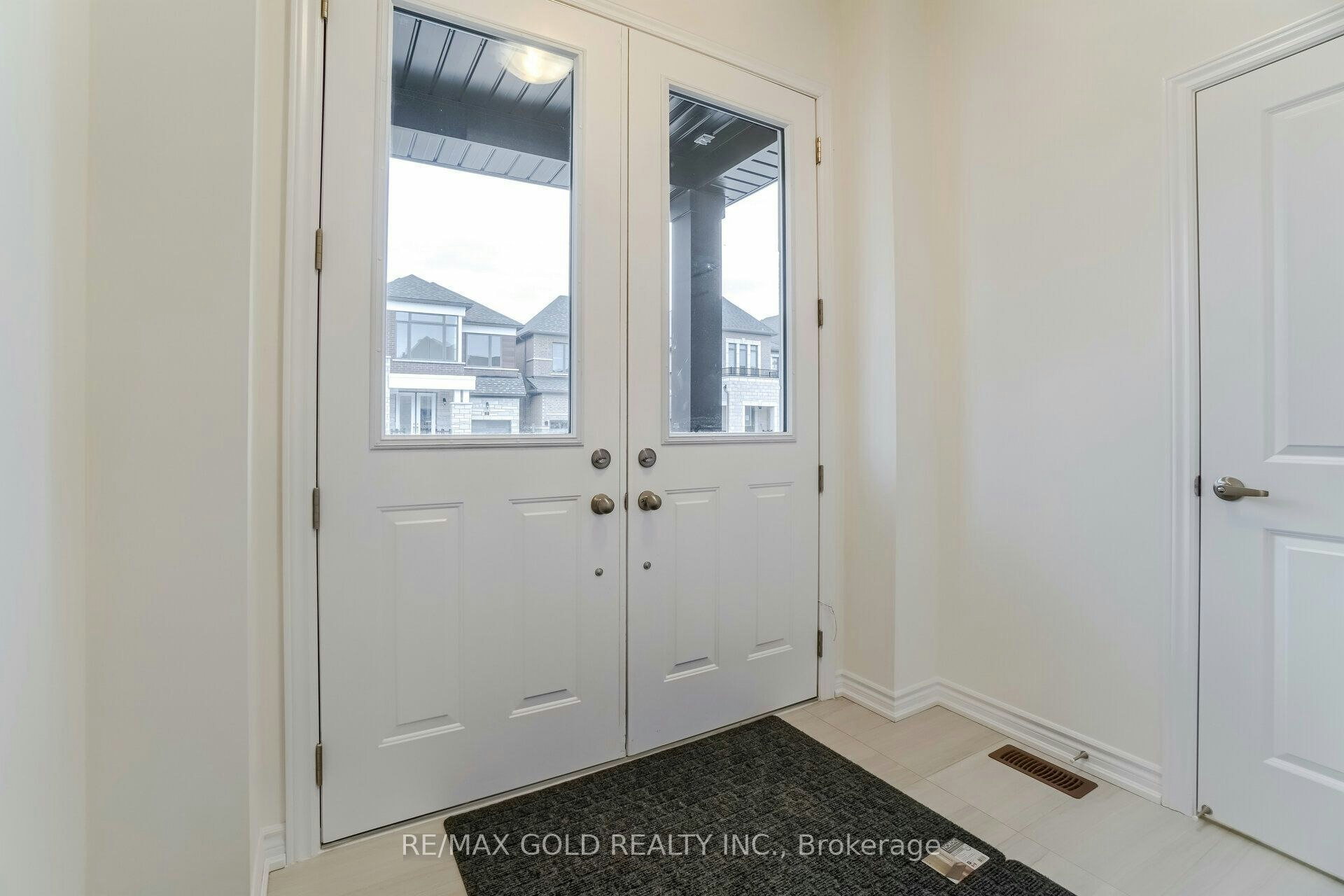 26 Del Grappa Street, Caledon, ON, L7C 4L1 - 3