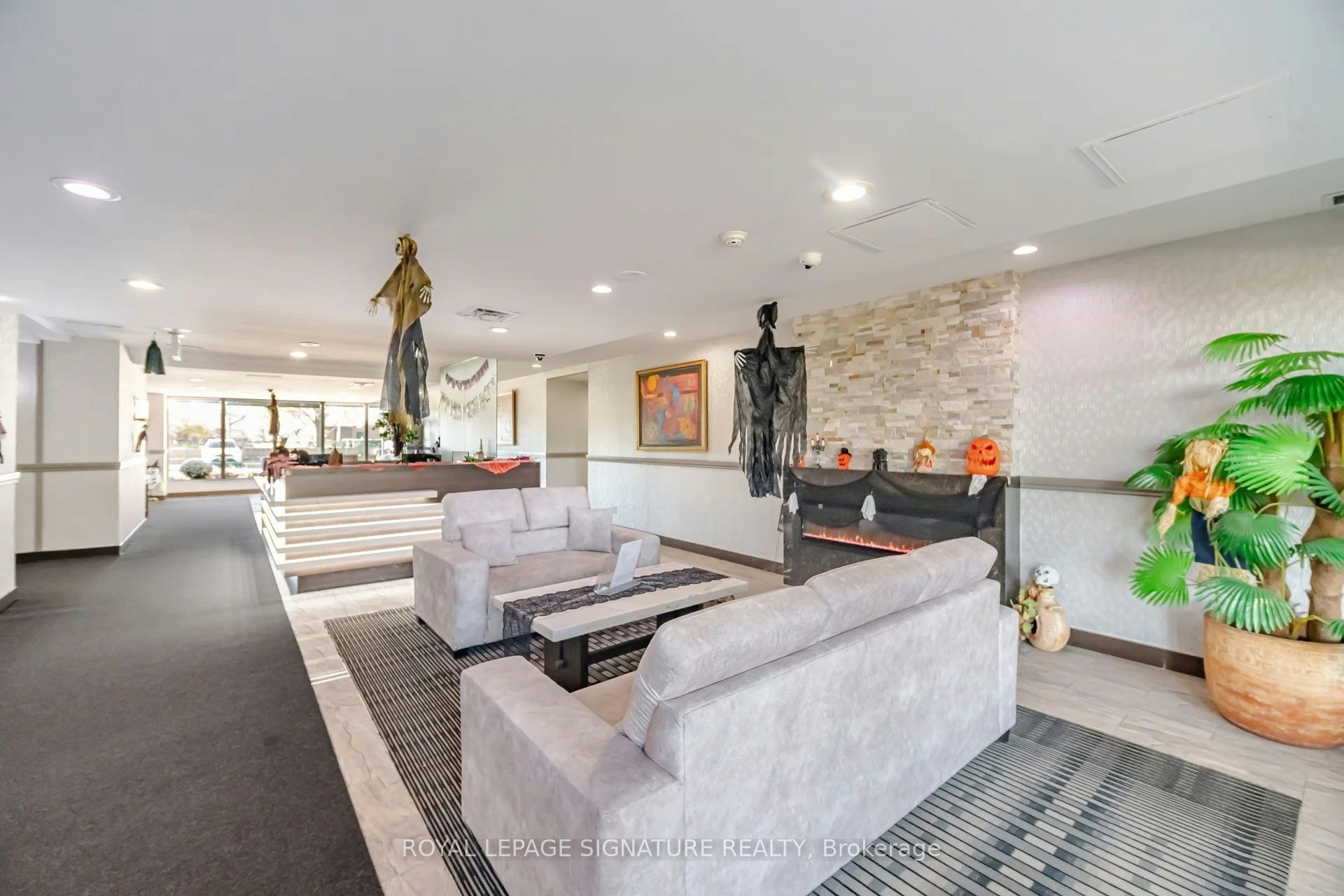 1608-145 Hillcrest Avenue, Mississauga, ON, L5B 3Z1 - 5
