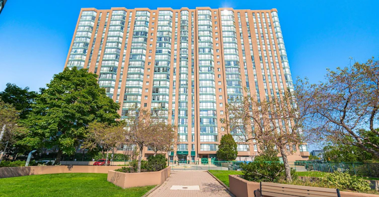 1608-145 Hillcrest Avenue, Mississauga, ON, L5B 3Z1