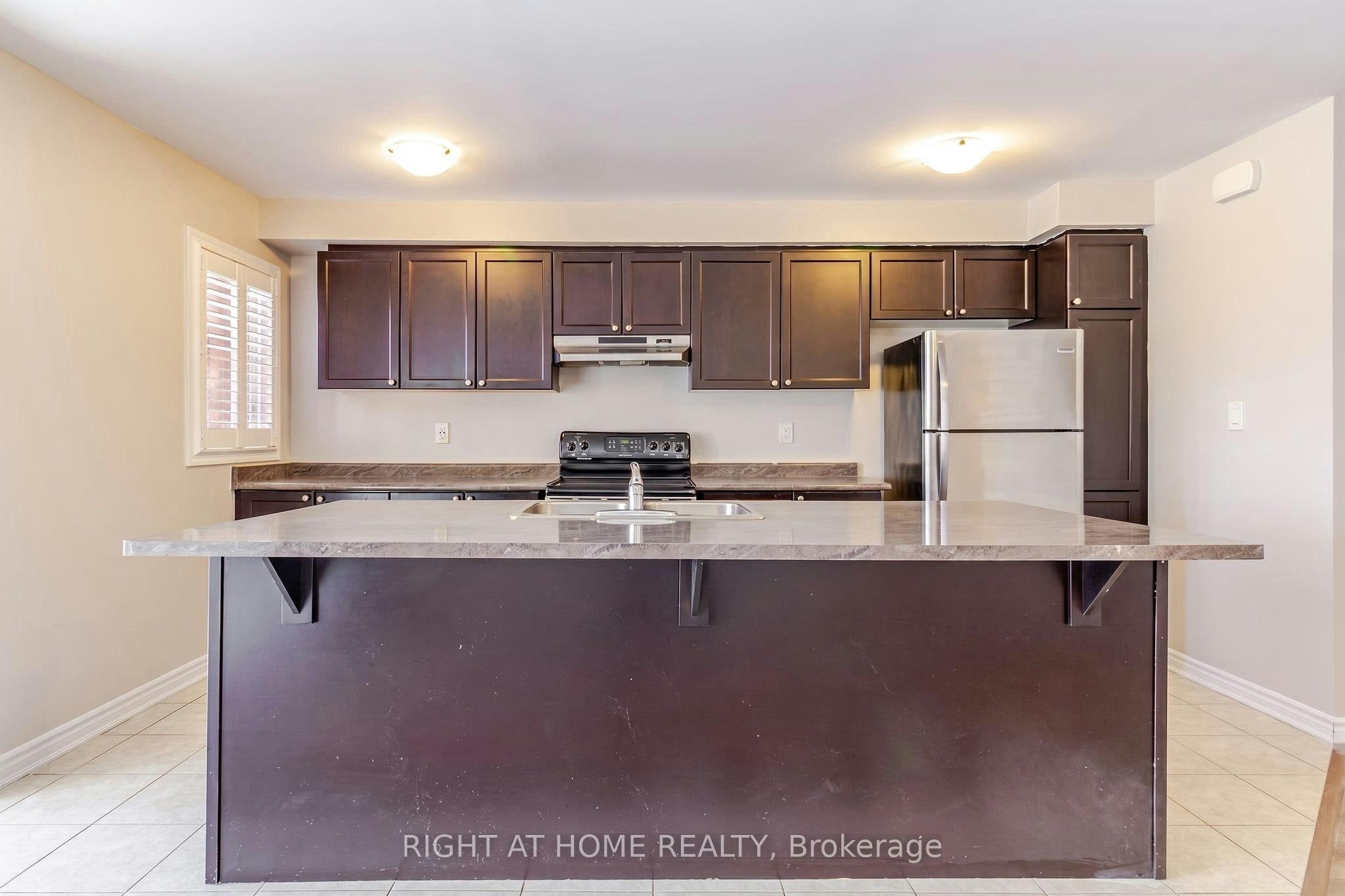 74 Frost Court, Milton, ON, L9T 7K6 - 7