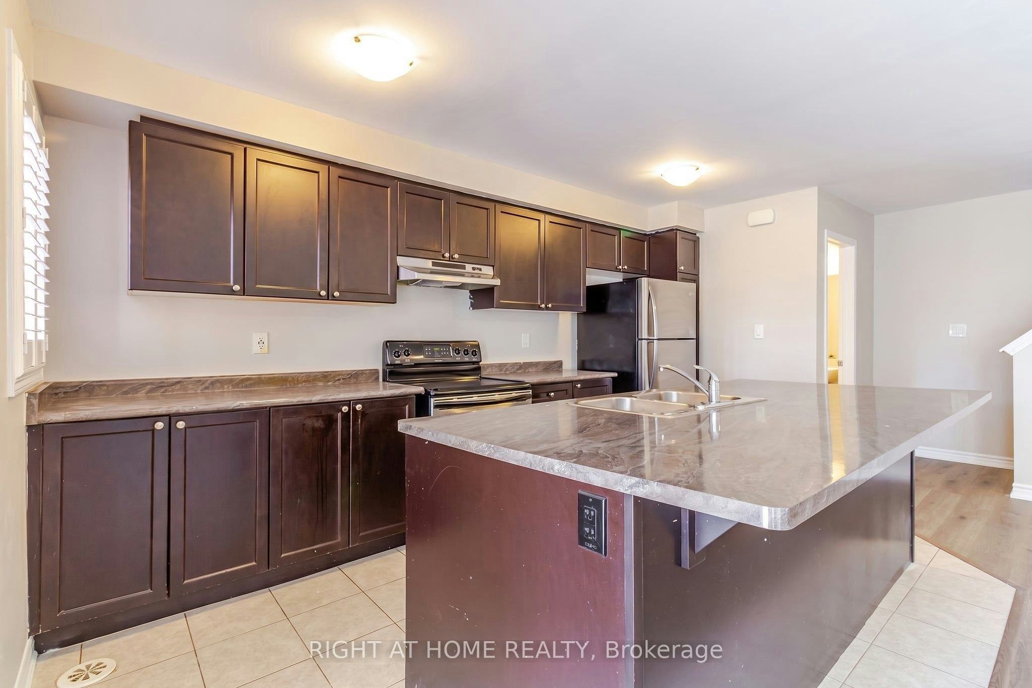 74 Frost Court, Milton, ON, L9T 7K6 - 8