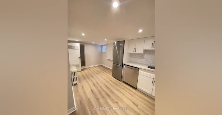 Lower-27 Snider Avenue, Toronto, ON, M6E 4R8 - 6