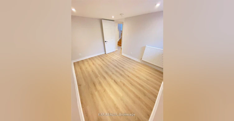Lower-27 Snider Avenue, Toronto, ON, M6E 4R8 - 12