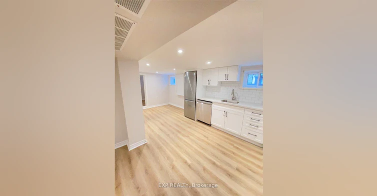 Lower-27 Snider Avenue, Toronto, ON, M6E 4R8 - 5