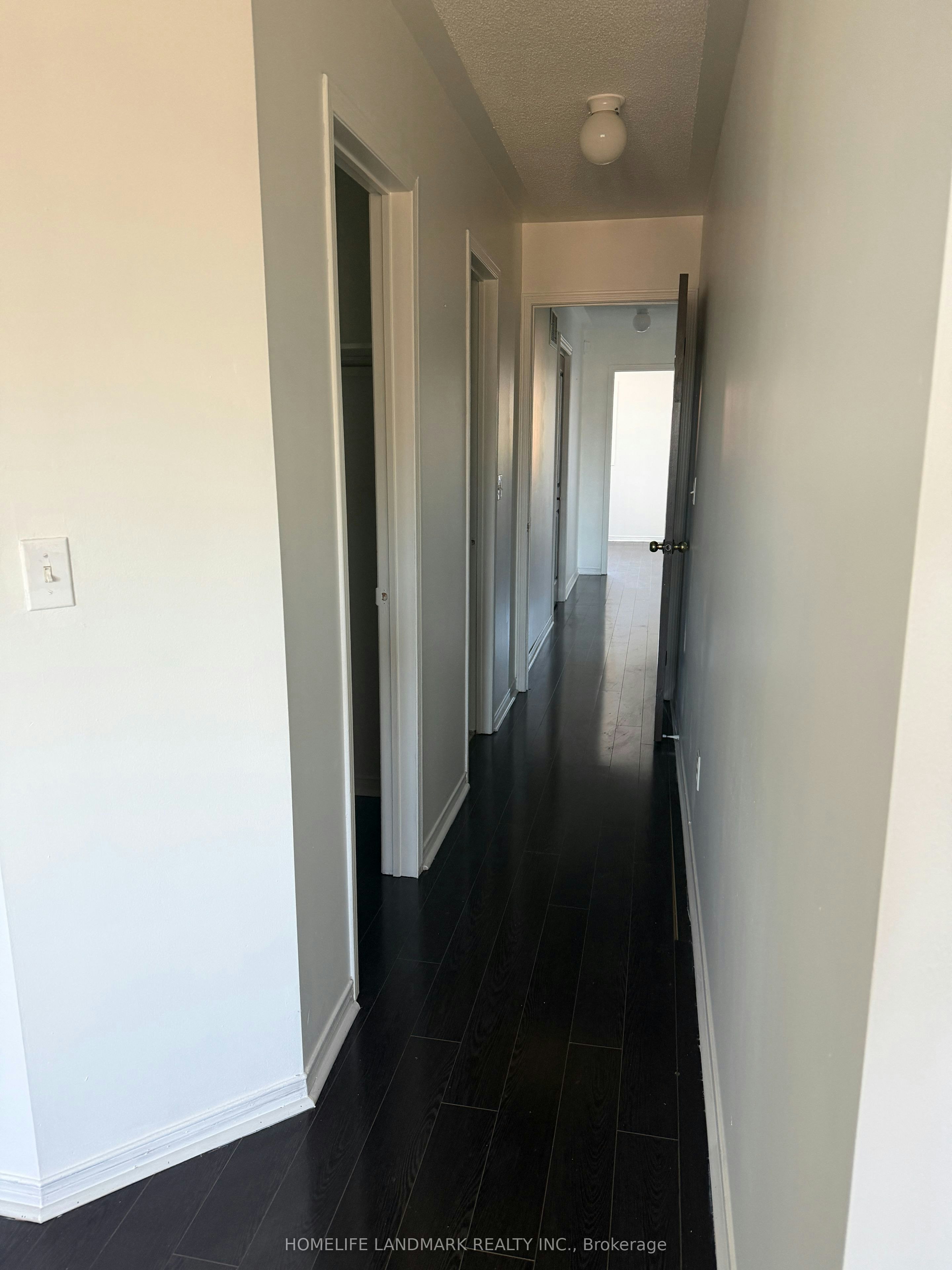 1226 Windbrook Grove, Mississauga, ON, L5V 2V1 - 2